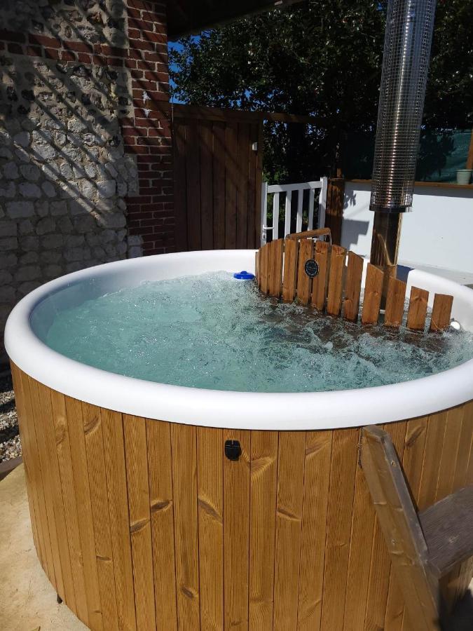 Au Bain Normand : Bain Nordique Et Detente. Goderville エクステリア 写真